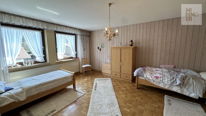 Westlicher Gebäudeteil OG - Elternschlafzimmer (1)