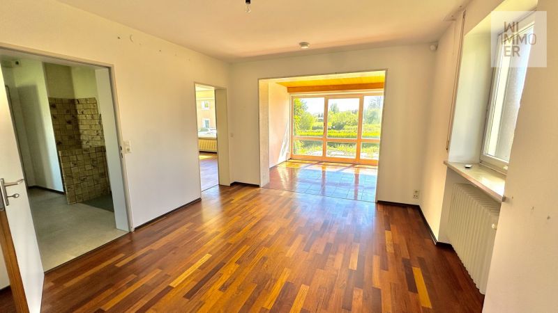 EG - Esszimmer mit Blick in den Wintergarten