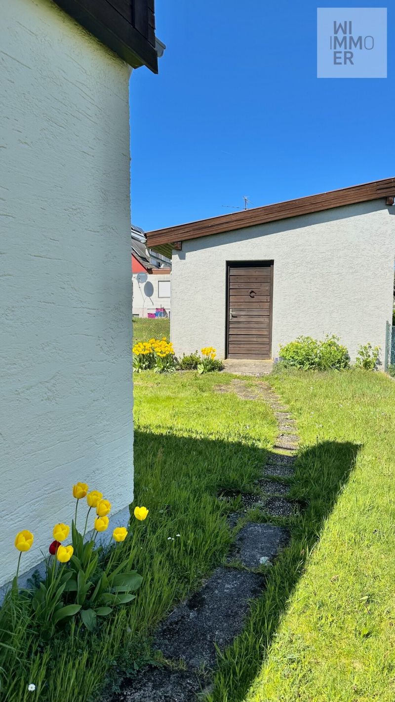 Weg zum Gartenhaus