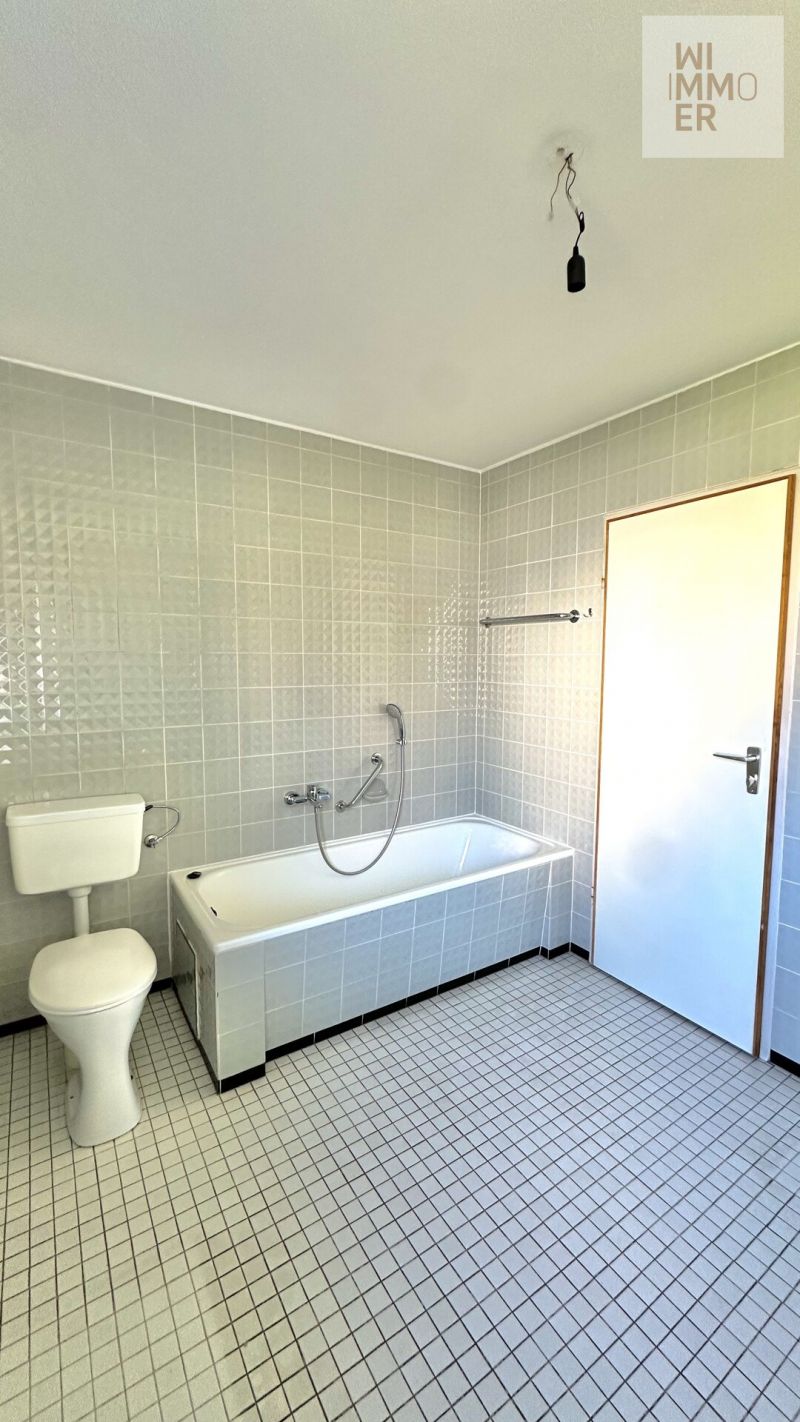 OG - Badezimmer (2)