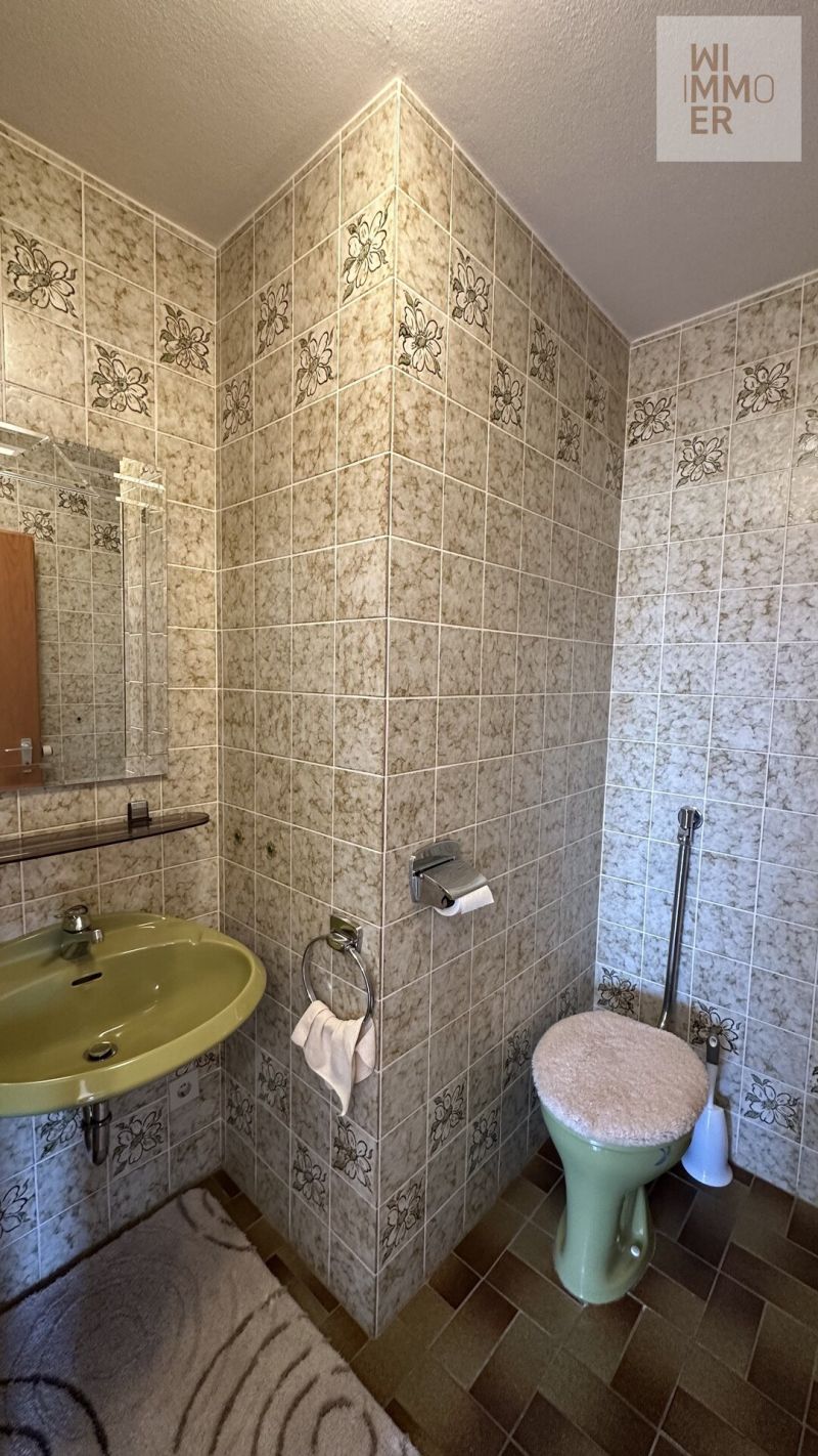 Östlicher Gebäudeteil OG - Badezimmer (1)