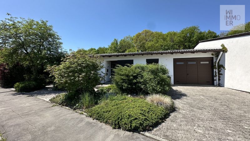 Ostansicht von der Straße